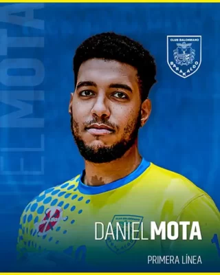 Daniel Mota - Jugador del Club Balonmano Barakaldo. Primera línea