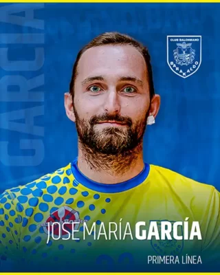 José María García - Jugador del Club Balonmano Barakaldo. Primera línea