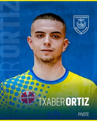 Txaber Ortiz - Jugador del Club Balonmano Barakaldo. Pivote